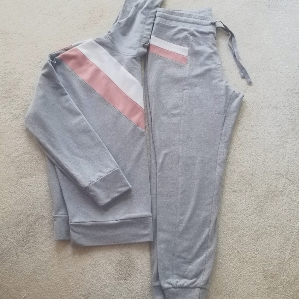 2 piece Ladie's gray jogger set